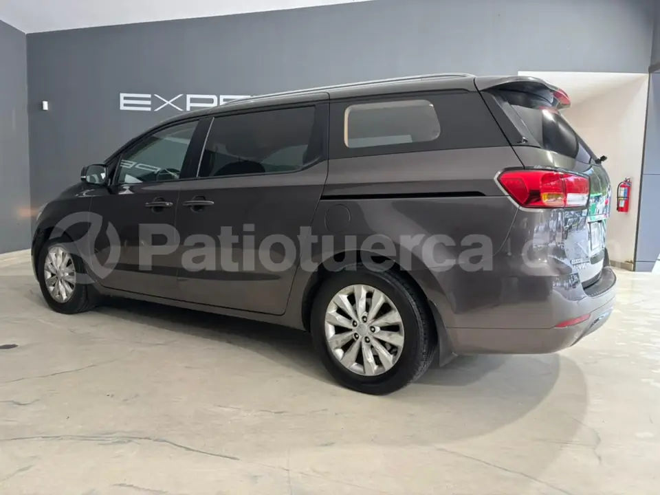 Foto 6 de Kia Carnival