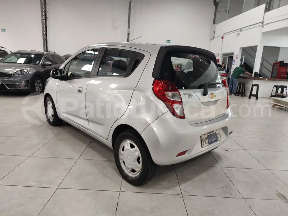 Foto 6 de Chevrolet Spark GT LTZ