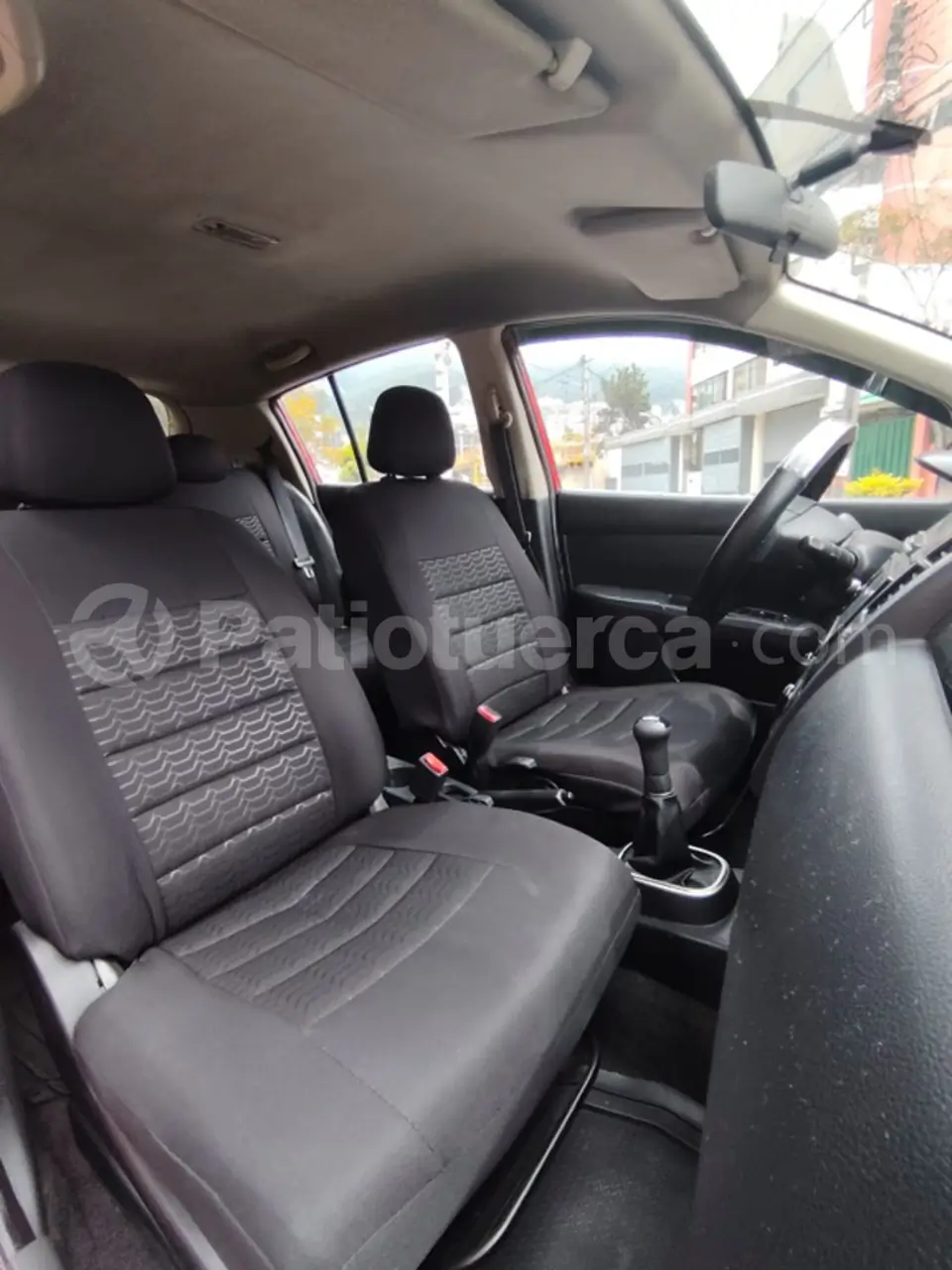 Foto 6 de Nissan Tiida