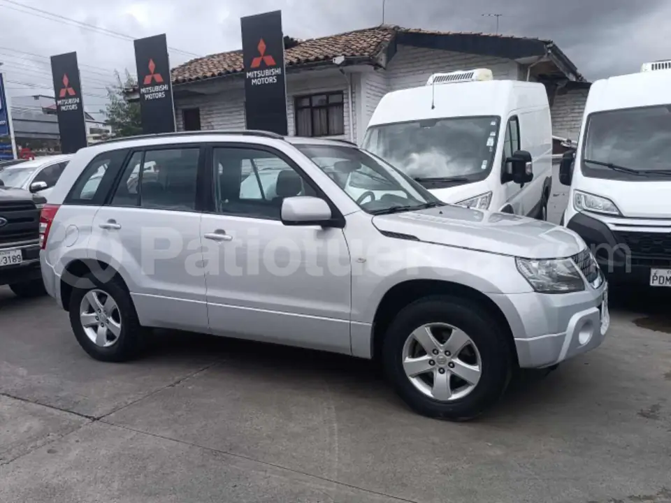 Foto 1 de Suzuki Grand Vitara SZ