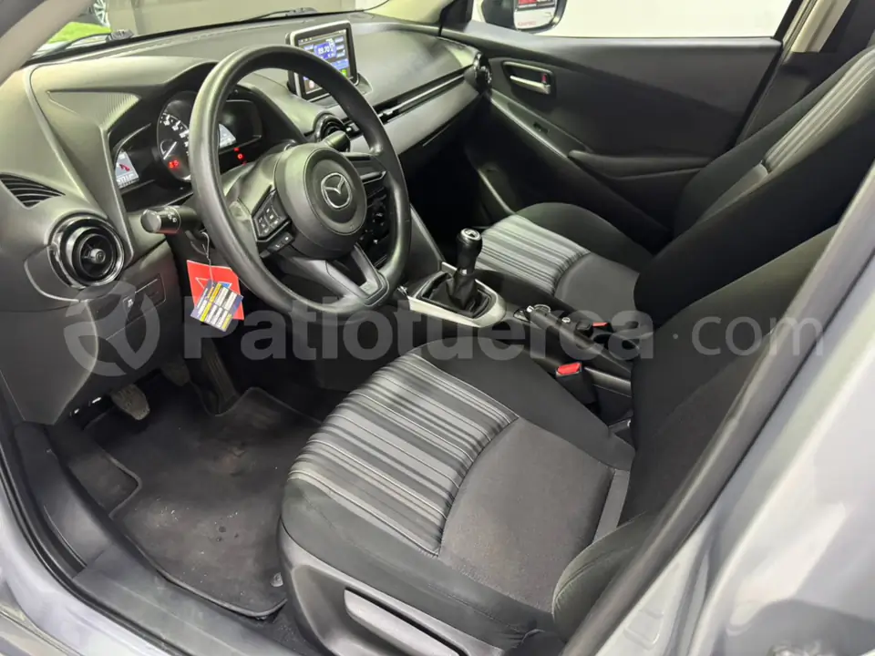 Foto 12 de Mazda 2