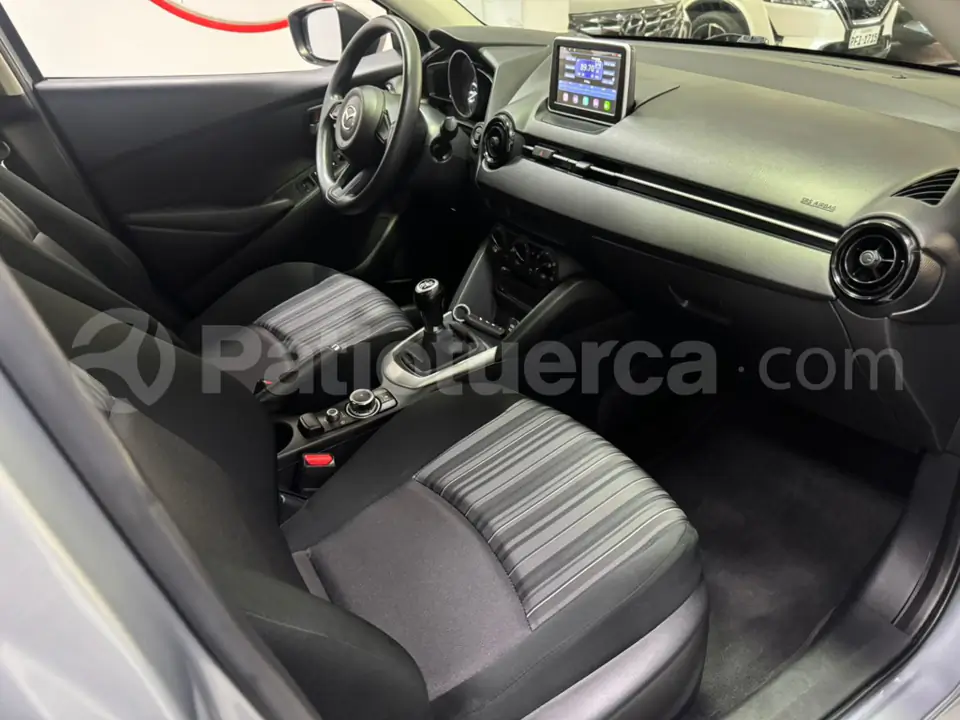 Foto 16 de Mazda 2