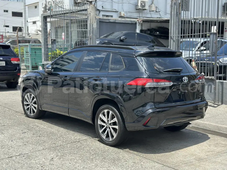 Foto 6 de Toyota Corolla Cross High