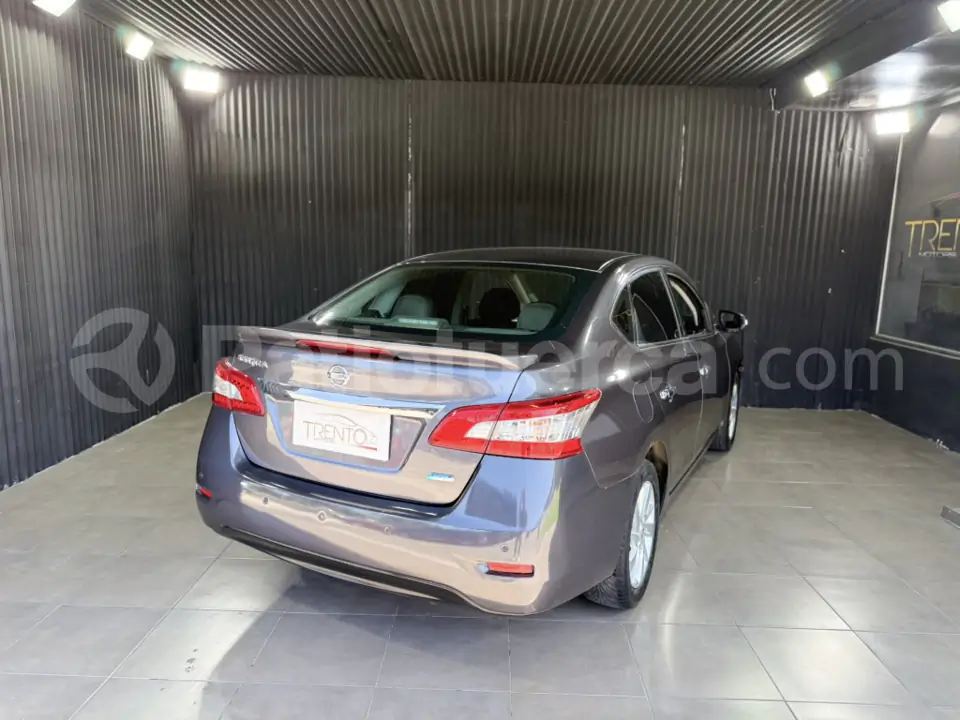 Foto 5 de Nissan Sentra Advance AT