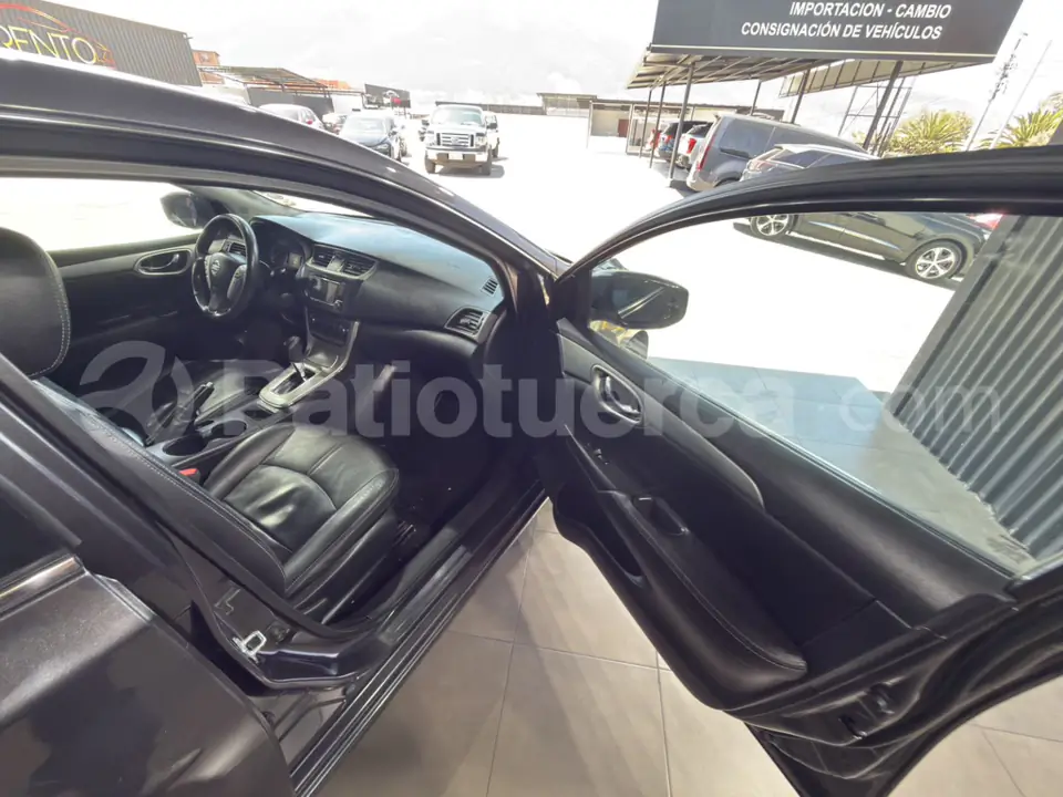 Foto 15 de Nissan Sentra Advance AT