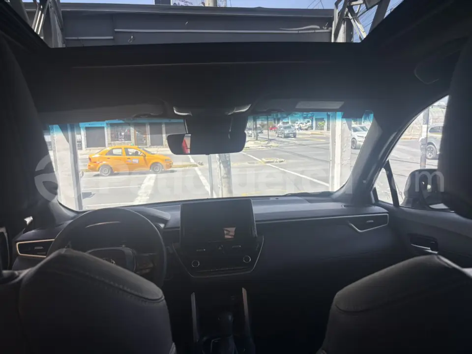 Foto 4 de Toyota Corolla Cross High