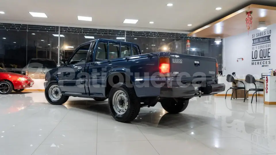Foto 3 de Mazda B2200 CS