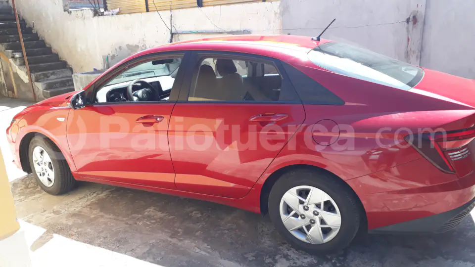 Foto 3 de Hyundai Accent Verna