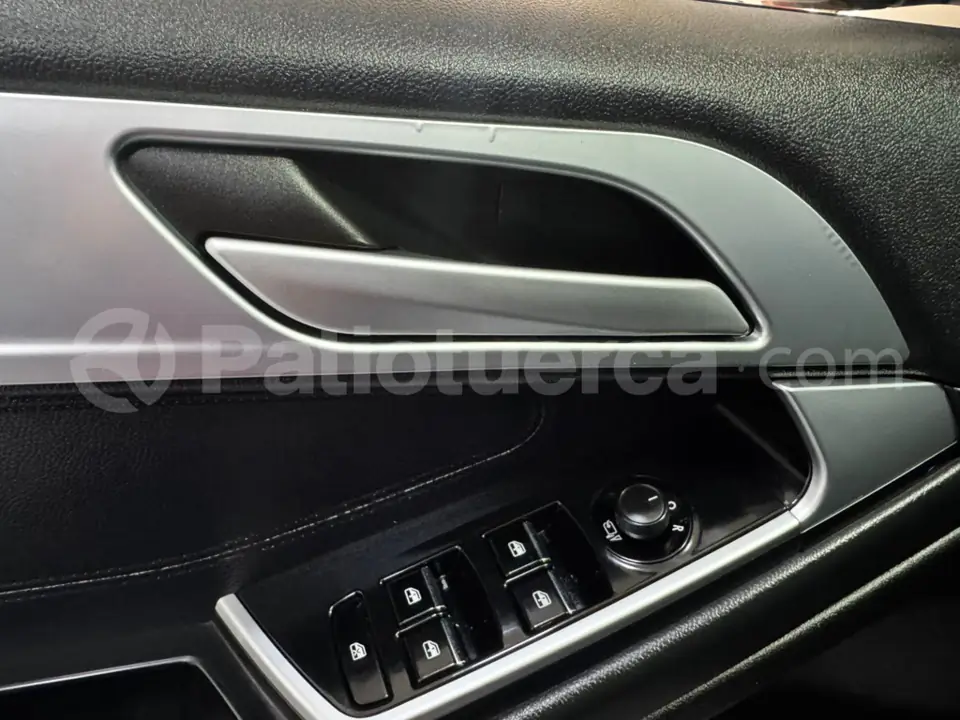 Foto 11 de Soueast DX7