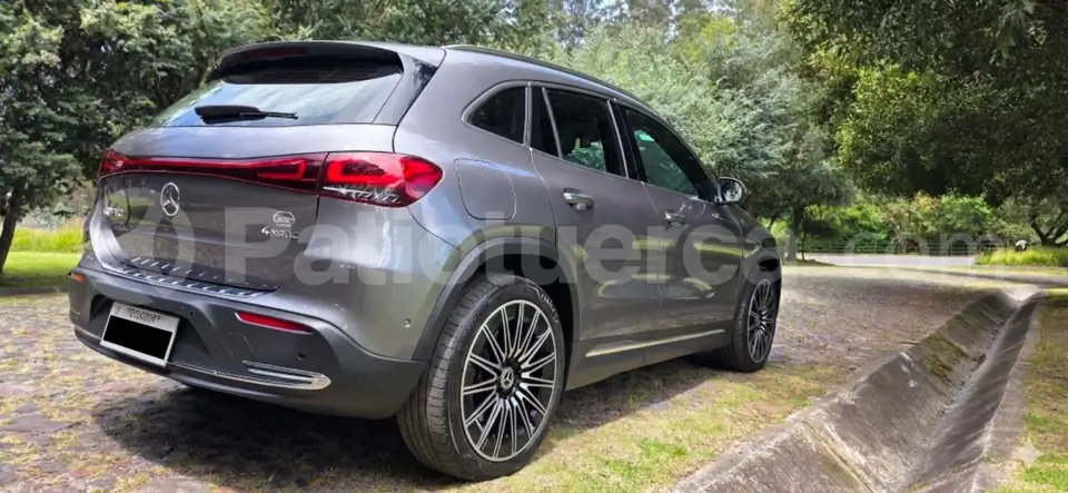 Foto 3 de Mercedes Benz EQA 350 4MATIC