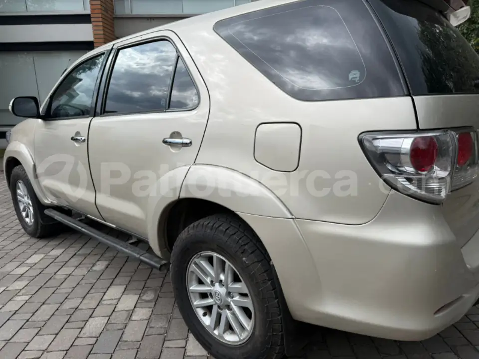 Foto 4 de Toyota Fortuner 2.7