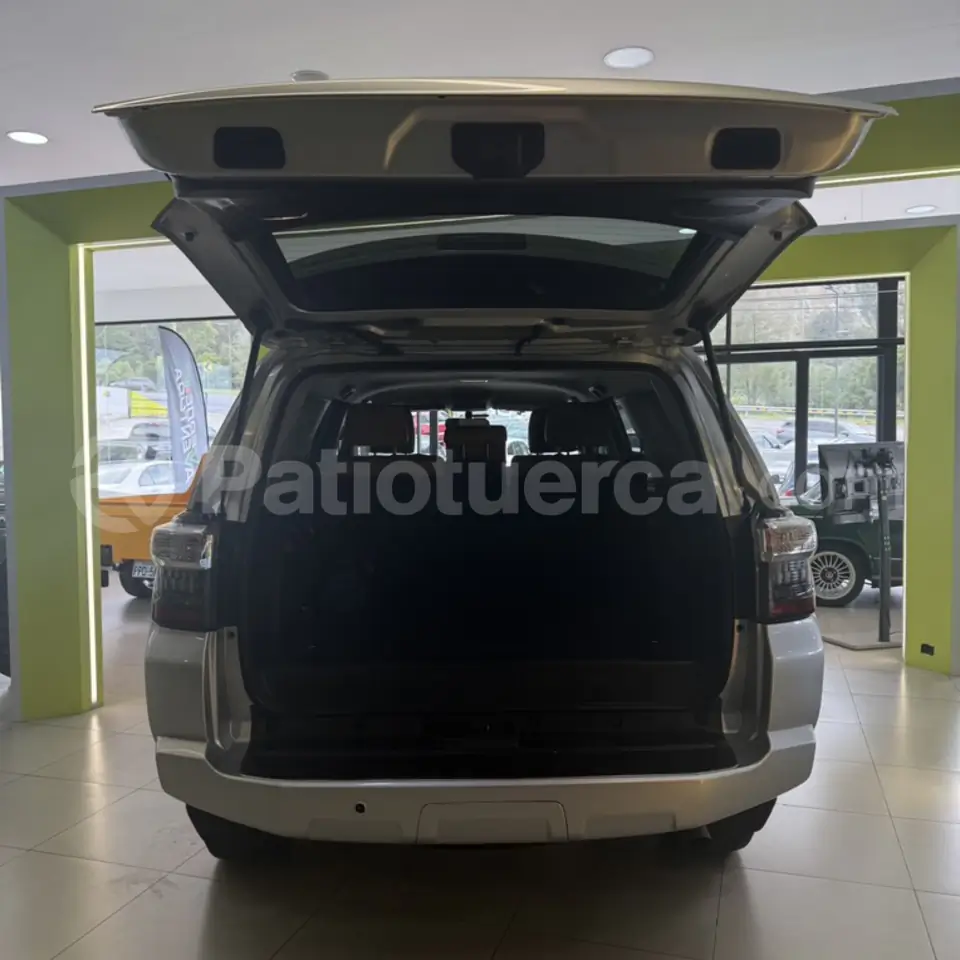 Foto 7 de Toyota 4Runner SR5