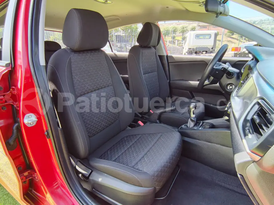 Foto 12 de Kia RIO LX