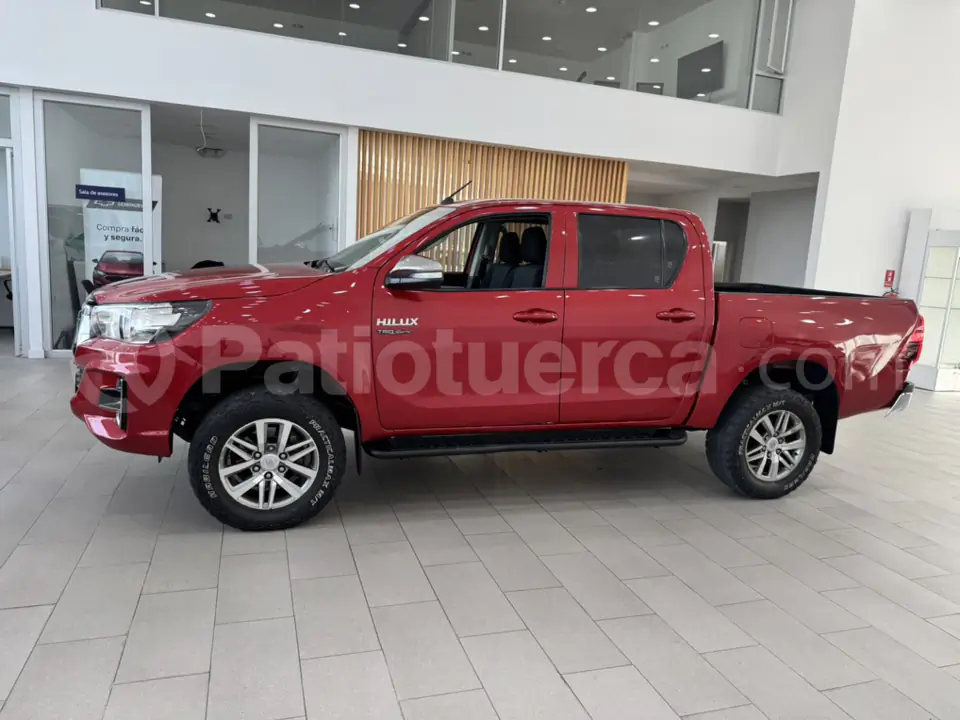 Foto 4 de Toyota Hilux SR AC CD
