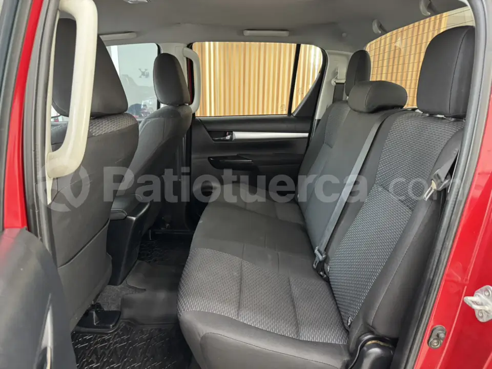 Foto 11 de Toyota Hilux SR AC CD