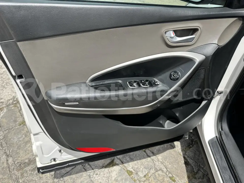 Foto 7 de Hyundai Santa Fe 4x2