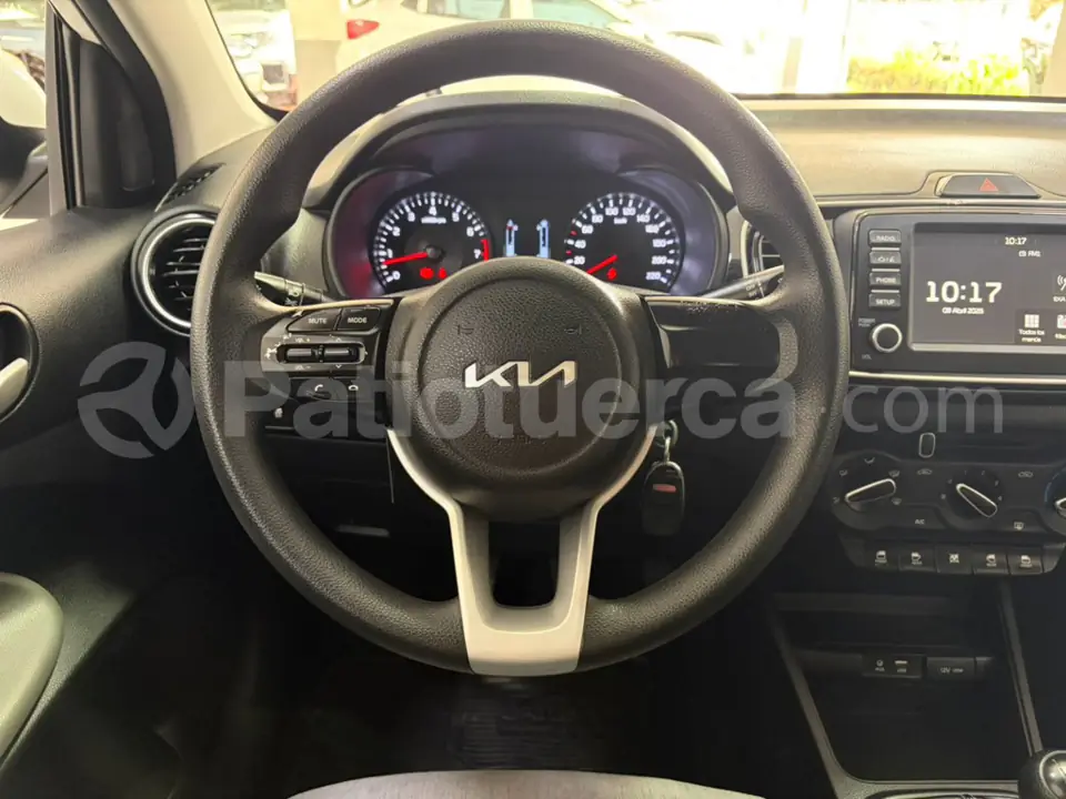 Foto 17 de Kia Soluto LX