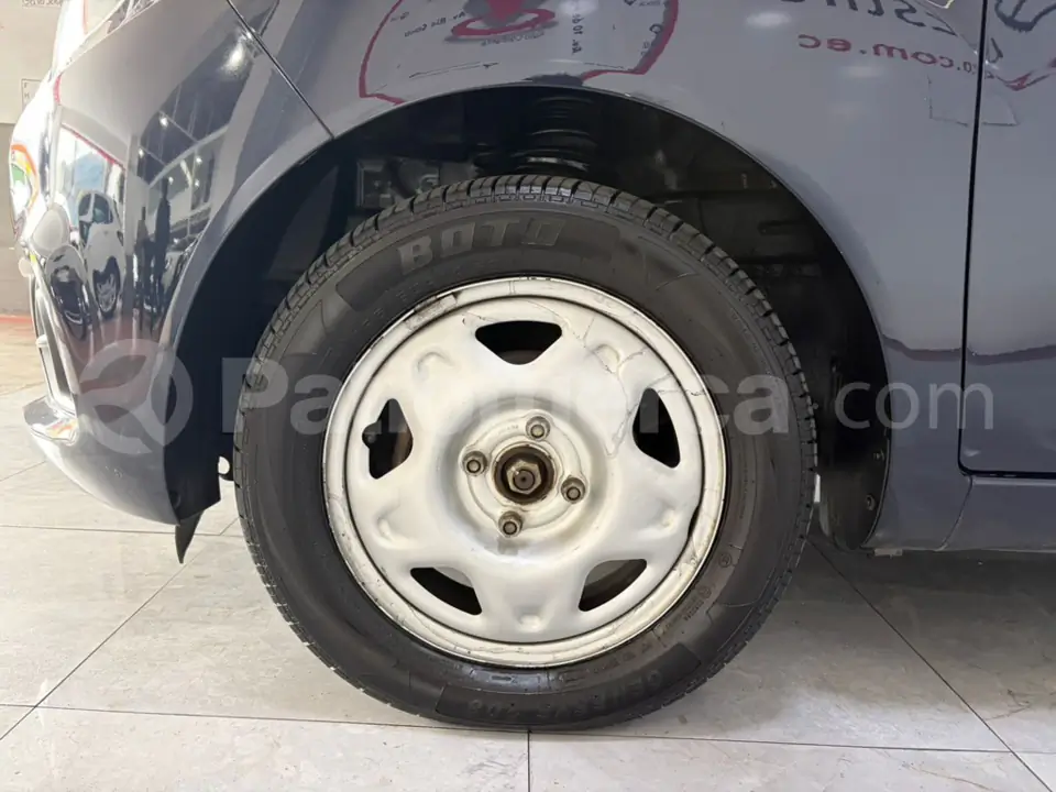 Foto 25 de Chevrolet Beat LS