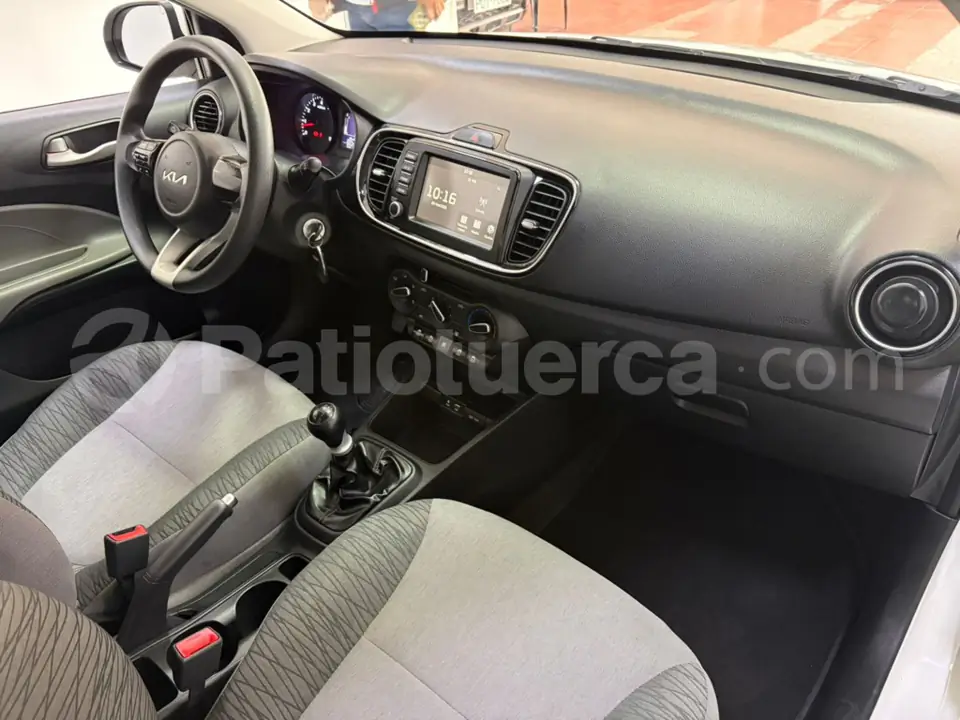 Foto 15 de Kia Soluto