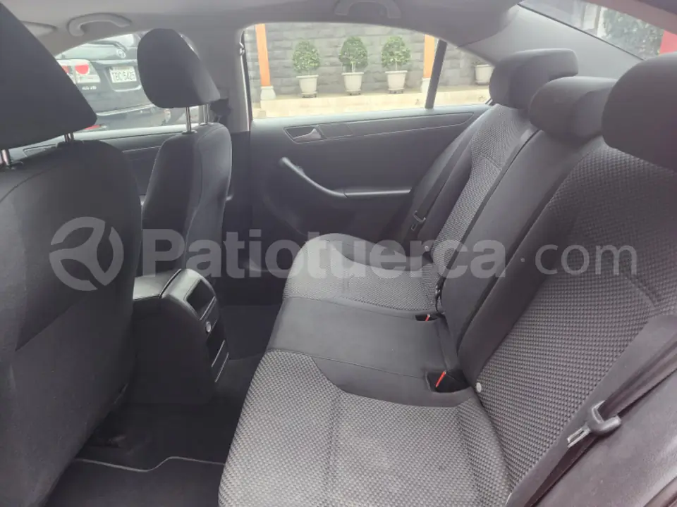 Foto 9 de Volkswagen Jetta 2500