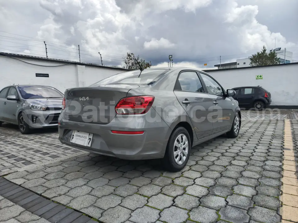 Foto 5 de Kia Soluto LX