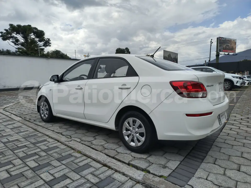 Foto 7 de Kia Soluto LX