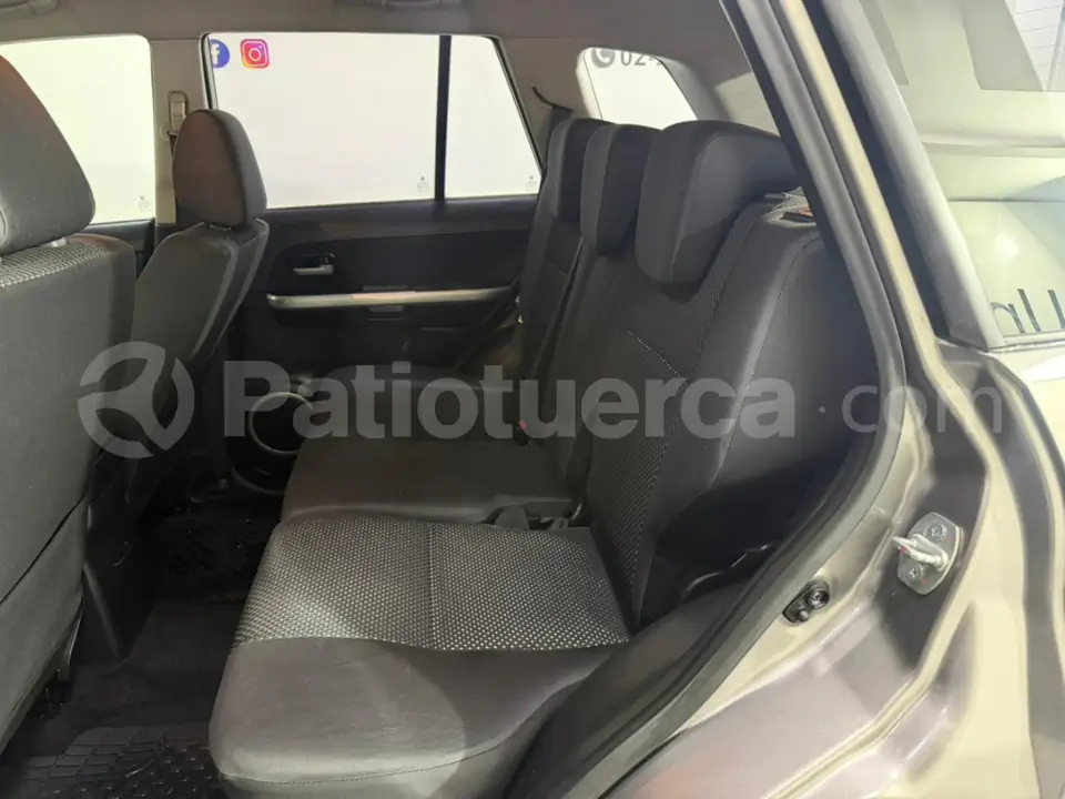 Foto 12 de Suzuki Grand Vitara SZ