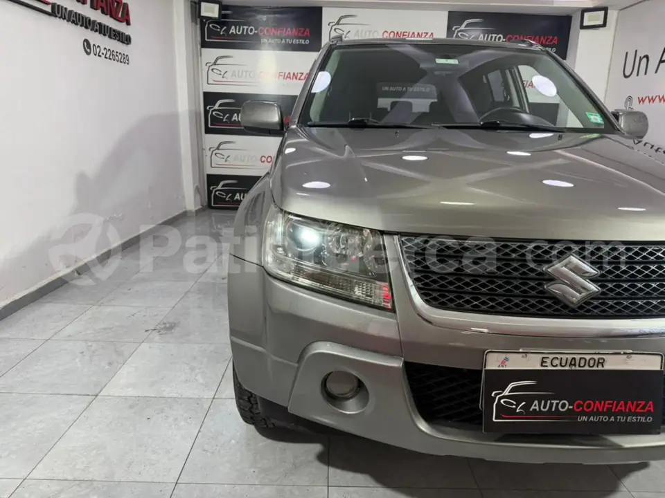 Foto 2 de Suzuki Grand Vitara SZ