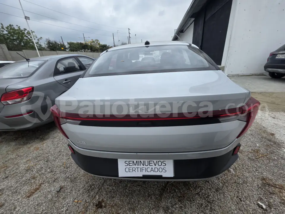Foto 6 de Kia K3 X-LINE