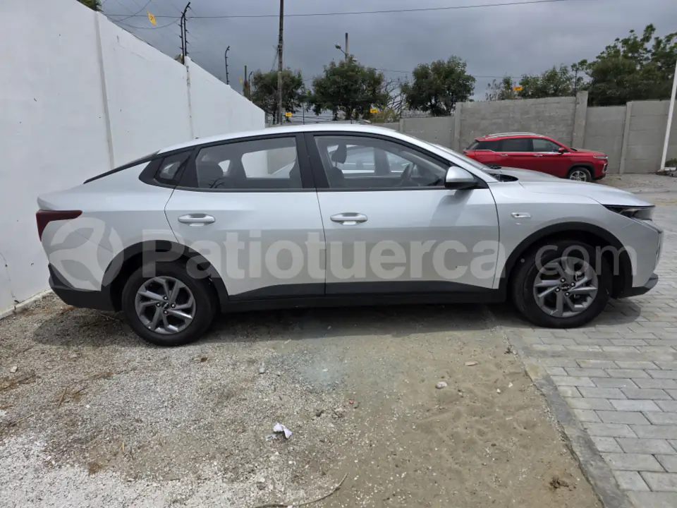 Foto 4 de Kia K3 X-LINE