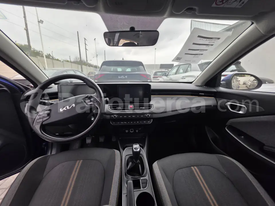 Foto 12 de Kia K3 CROSS