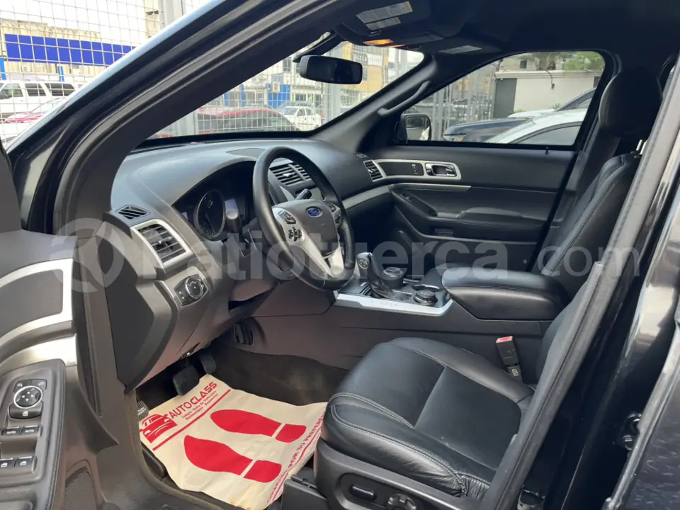 Foto 5 de Ford Explorer XLT