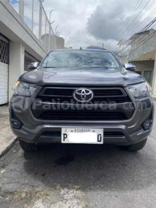 Toyota New Hilux SR
