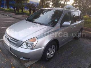 Kia Carnival 2010