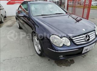 Mercedes Benz—™ CLK320 2003