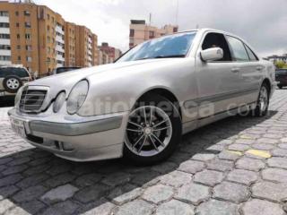 Mercedes Benz—™ E200 Kompresor 2000