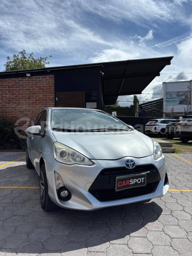 Toyota Prius Hybrido 2017