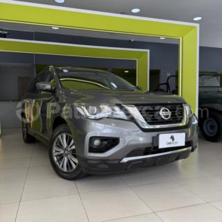 Nissan Pathfinder Advance