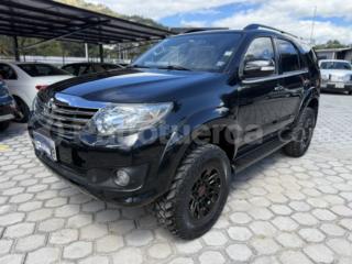 Toyota Fortuner 4.0