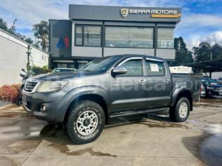 Toyota Hilux SR AC CD