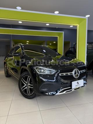 Mercedes Benz GLA 200
