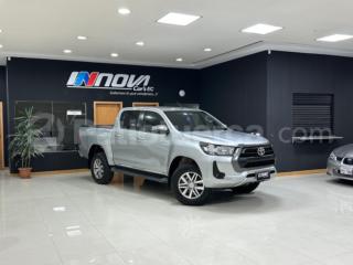 Toyota Hilux SR AC CD