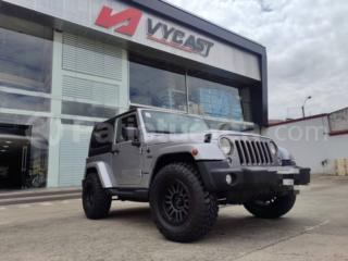 Jeep Wrangler Sahara 75 aniversario
