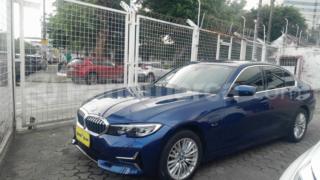 BMW 330e