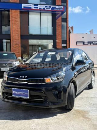 Kia Soluto LX