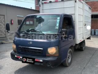Kia K2700