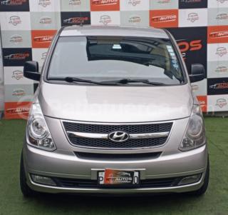 Hyundai H1 12 pasajeros