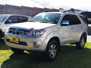 Toyota Fortuner 4.0
