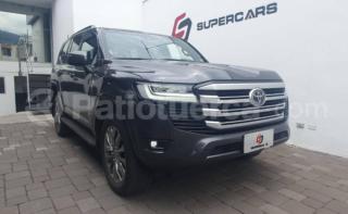 Toyota Land Cruiser 300