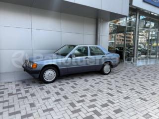 Mercedes Benz 190E